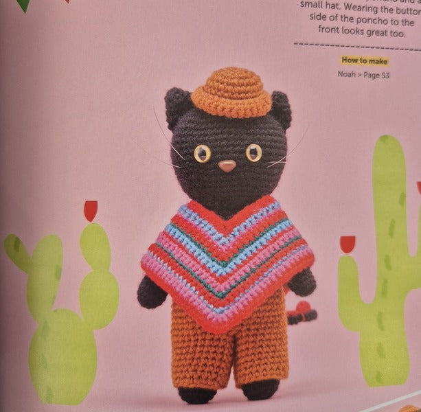 Crochet Cute Amigurumi Animals with Mix-and-Match Outfits