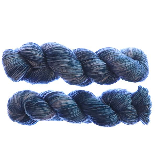 Fiori Hand Dyed Sock Yarn - Dutch Lapiz 060
