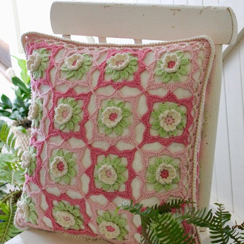 YYC Kit - Lily Cushion - Yummy Yarn and co